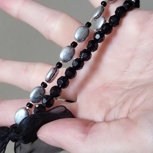 Vintage LBVYR Set of 2 Stretch Bracelets with Bow! - Picture 9 of 10